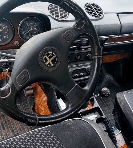 Синий ВАЗ 2106, объемом двигателя 1.6 л и пробегом 250 тыс. км за 700 $, фото 1 на Automoto.ua