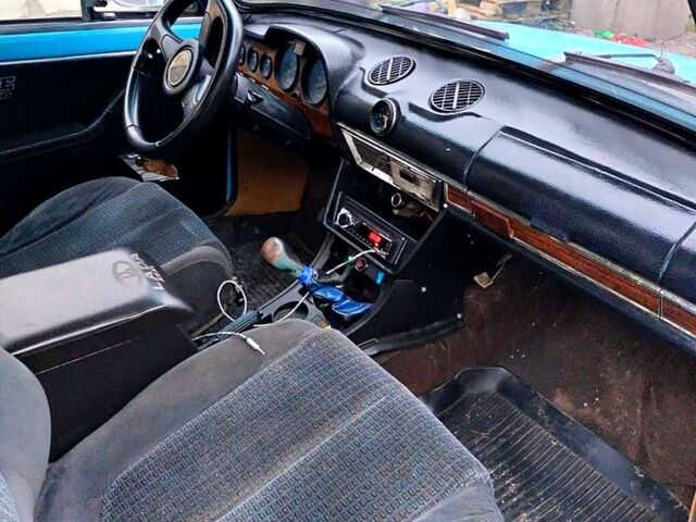 Синий ВАЗ 2106, объемом двигателя 1.5 л и пробегом 100 тыс. км за 870 $, фото 1 на Automoto.ua