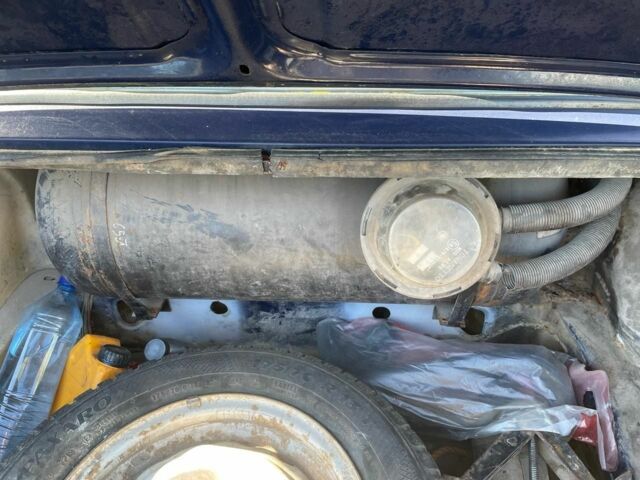 Синий ВАЗ 2106, объемом двигателя 1.3 л и пробегом 200 тыс. км за 600 $, фото 5 на Automoto.ua