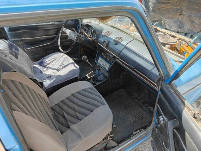 Синій ВАЗ 2106, об'ємом двигуна 1.5 л та пробігом 350 тис. км за 402 $, фото 4 на Automoto.ua