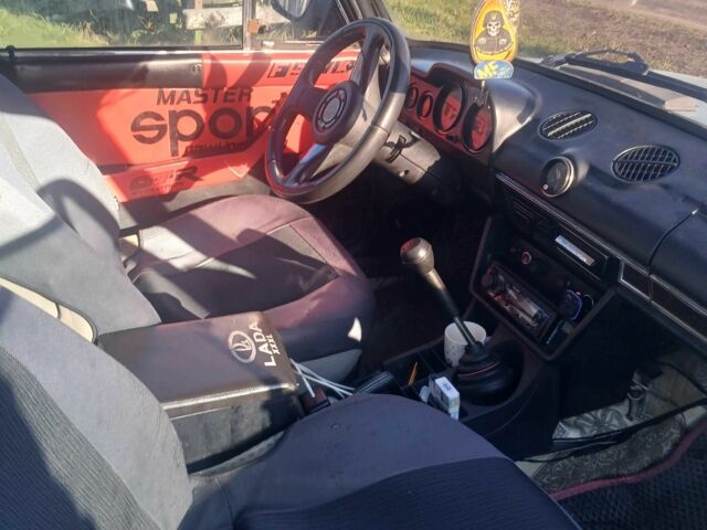 Синий ВАЗ 2106, объемом двигателя 1.3 л и пробегом 2 тыс. км за 600 $, фото 5 на Automoto.ua