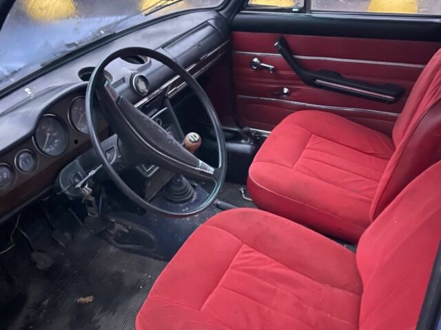 Синий ВАЗ 2106, объемом двигателя 1.3 л и пробегом 63 тыс. км за 430 $, фото 5 на Automoto.ua