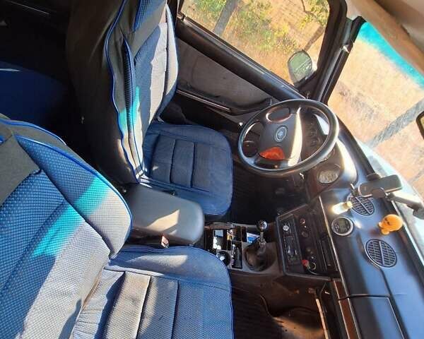 Синий ВАЗ 2106, объемом двигателя 1.3 л и пробегом 7 тыс. км за 1500 $, фото 4 на Automoto.ua