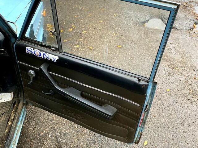 Синий ВАЗ 2106, объемом двигателя 1.3 л и пробегом 155 тыс. км за 720 $, фото 4 на Automoto.ua