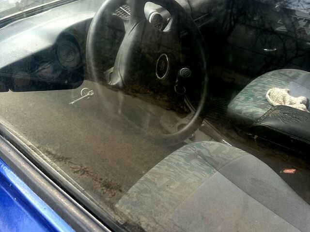 Синий ВАЗ 2106, объемом двигателя 1.6 л и пробегом 100 тыс. км за 500 $, фото 5 на Automoto.ua