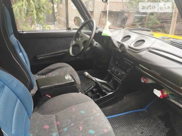 Синий ВАЗ 2106, объемом двигателя 1.6 л и пробегом 588 тыс. км за 1200 $, фото 3 на Automoto.ua