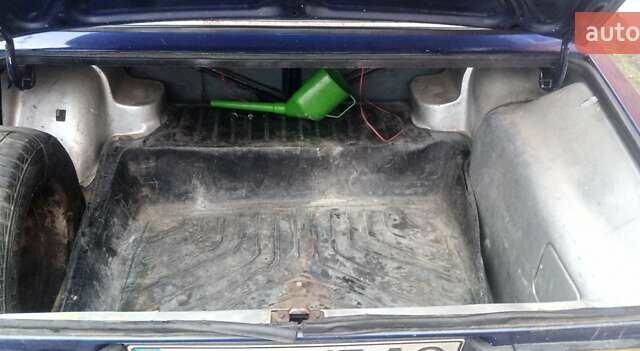 Синий ВАЗ 2106, объемом двигателя 0.2 л и пробегом 70 тыс. км за 650 $, фото 4 на Automoto.ua