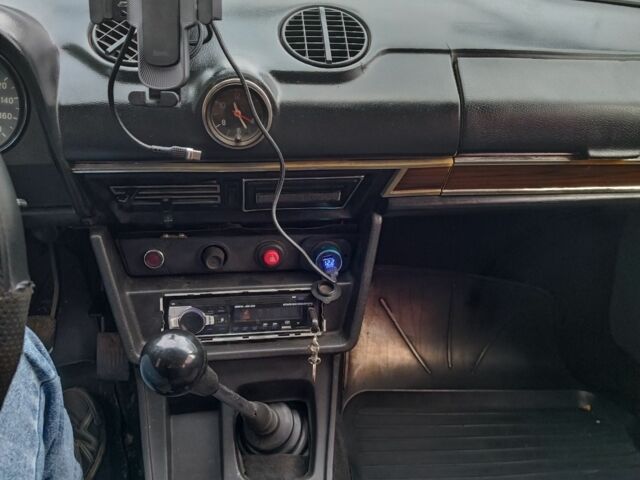 Синий ВАЗ 2106, объемом двигателя 1.5 л и пробегом 100 тыс. км за 1200 $, фото 2 на Automoto.ua