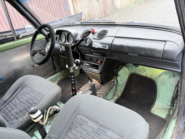 Синий ВАЗ 2106, объемом двигателя 1.6 л и пробегом 200 тыс. км за 1000 $, фото 7 на Automoto.ua