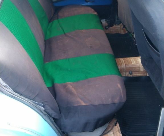 Синий ВАЗ 2106, объемом двигателя 1.3 л и пробегом 999 тыс. км за 355 $, фото 5 на Automoto.ua