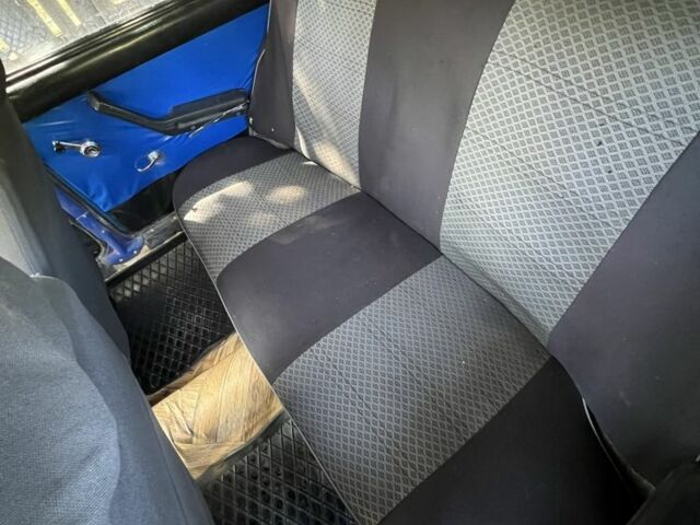 Синий ВАЗ 2106, объемом двигателя 1.6 л и пробегом 200 тыс. км за 900 $, фото 5 на Automoto.ua