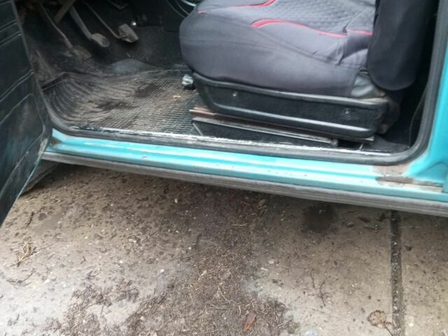 Синий ВАЗ 2106, объемом двигателя 1.5 л и пробегом 139 тыс. км за 1200 $, фото 5 на Automoto.ua