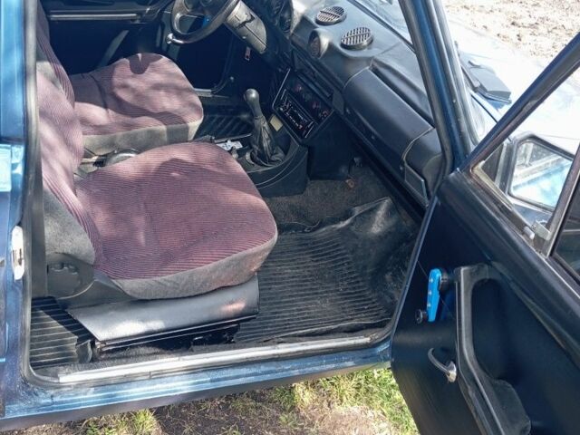 Синий ВАЗ 2106, объемом двигателя 1 л и пробегом 77 тыс. км за 1250 $, фото 11 на Automoto.ua