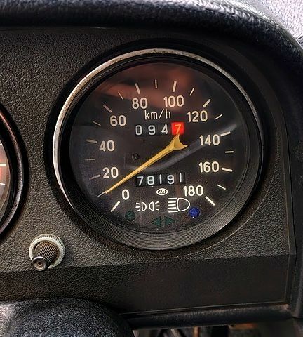 Синий ВАЗ 2106, объемом двигателя 1.5 л и пробегом 211 тыс. км за 1000 $, фото 5 на Automoto.ua