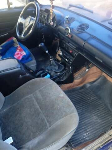 Синий ВАЗ 2106, объемом двигателя 1.3 л и пробегом 770 тыс. км за 1100 $, фото 3 на Automoto.ua