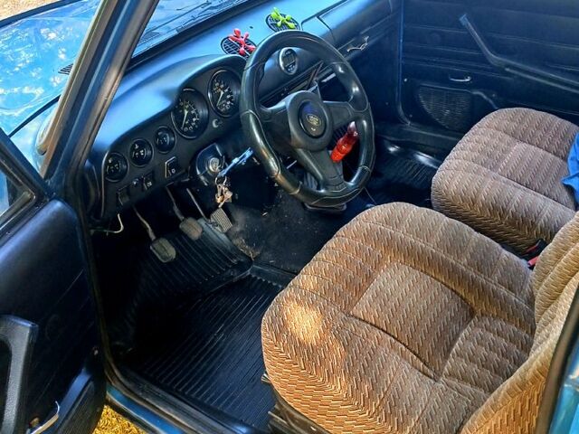 Синий ВАЗ 2106, объемом двигателя 1.6 л и пробегом 200 тыс. км за 1200 $, фото 2 на Automoto.ua