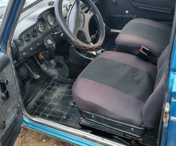 Синий ВАЗ 2106, объемом двигателя 1.5 л и пробегом 139 тыс. км за 1100 $, фото 6 на Automoto.ua