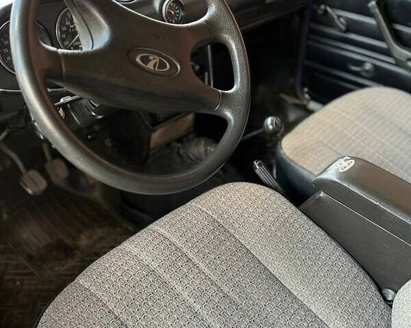 Синий ВАЗ 2106, объемом двигателя 1.5 л и пробегом 60 тыс. км за 2050 $, фото 4 на Automoto.ua