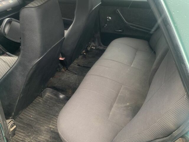 Зеленый ВАЗ 2106, объемом двигателя 1.5 л и пробегом 3 тыс. км за 595 $, фото 6 на Automoto.ua