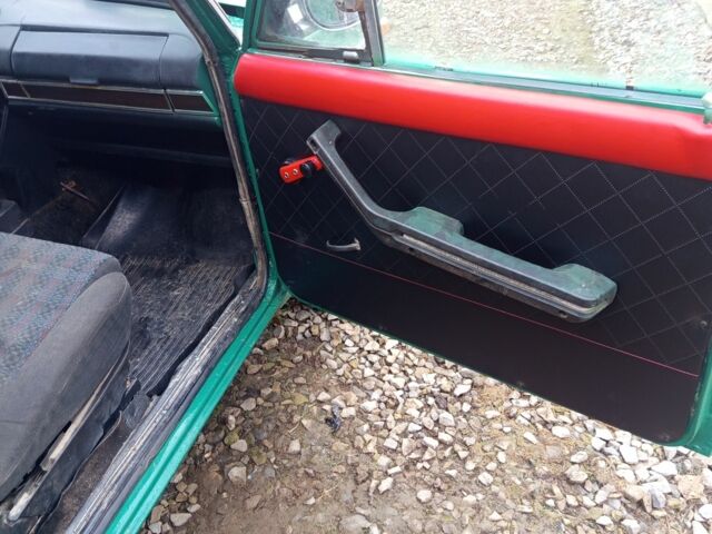 Зеленый ВАЗ 2106, объемом двигателя 1.6 л и пробегом 50 тыс. км за 950 $, фото 5 на Automoto.ua