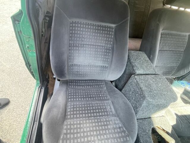 Зеленый ВАЗ 2106, объемом двигателя 1.6 л и пробегом 1000 тыс. км за 950 $, фото 3 на Automoto.ua