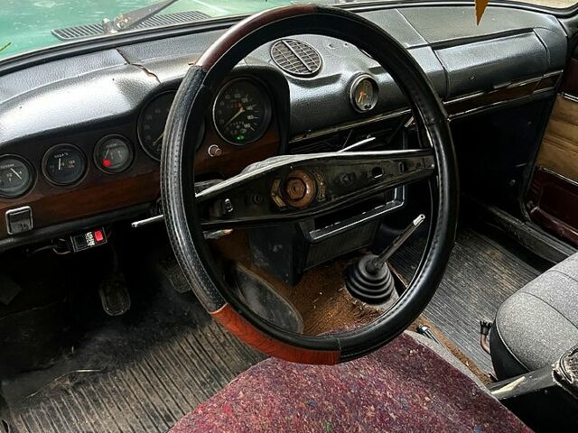 Зеленый ВАЗ 2106, объемом двигателя 1.6 л и пробегом 100 тыс. км за 500 $, фото 6 на Automoto.ua