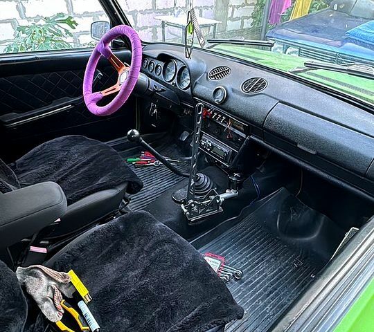 Зеленый ВАЗ 2106, объемом двигателя 15 л и пробегом 0 тыс. км за 2500 $, фото 2 на Automoto.ua