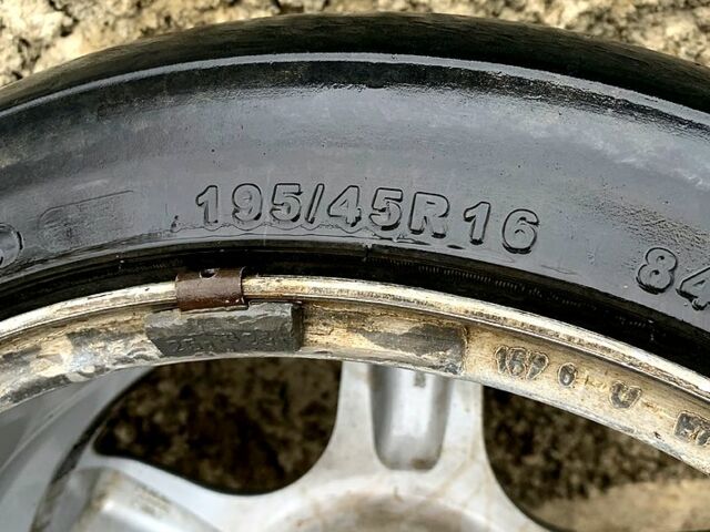 Зеленый ВАЗ 2106, объемом двигателя 13 л и пробегом 0 тыс. км за 1100 $, фото 11 на Automoto.ua