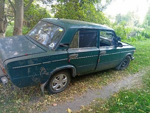 Зеленый ВАЗ 2106, объемом двигателя 5 л и пробегом 34 тыс. км за 486 $, фото 3 на Automoto.ua