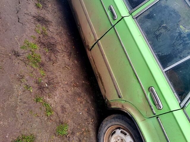 Зеленый ВАЗ 2106, объемом двигателя 1.5 л и пробегом 100 тыс. км за 560 $, фото 4 на Automoto.ua