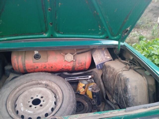 Зеленый ВАЗ 2106, объемом двигателя 1.3 л и пробегом 300 тыс. км за 307 $, фото 2 на Automoto.ua