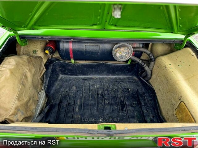 Зеленый ВАЗ 2106, объемом двигателя 1.3 л и пробегом 0 тыс. км за 1100 $, фото 9 на Automoto.ua