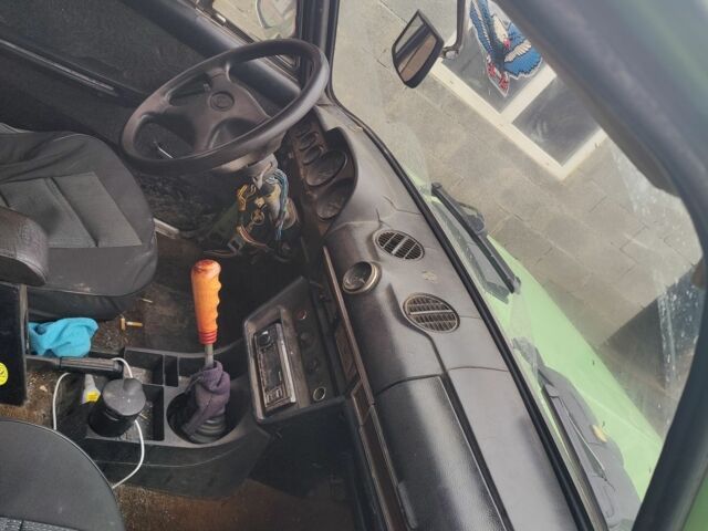 Зеленый ВАЗ 2106, объемом двигателя 1.5 л и пробегом 1000 тыс. км за 567 $, фото 4 на Automoto.ua