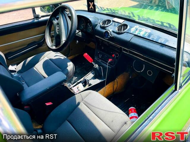 Зеленый ВАЗ 2106, объемом двигателя 1.3 л и пробегом 250 тыс. км за 1000 $, фото 6 на Automoto.ua