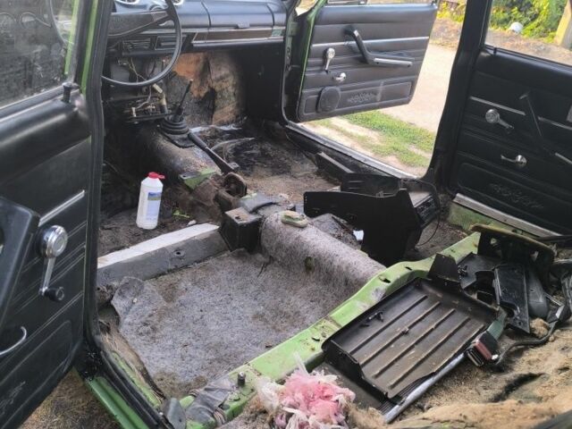 Зеленый ВАЗ 2106, объемом двигателя 0 л и пробегом 144 тыс. км за 858 $, фото 6 на Automoto.ua