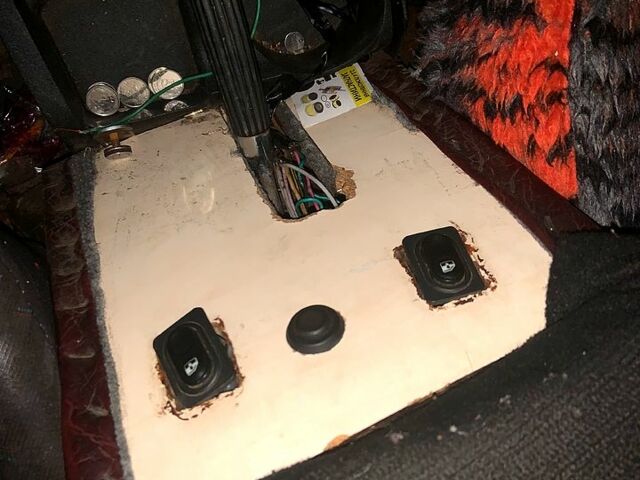 Зеленый ВАЗ 2106, объемом двигателя 1.3 л и пробегом 180 тыс. км за 330 $, фото 7 на Automoto.ua