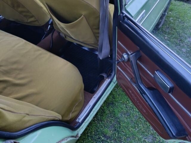 Зеленый ВАЗ 2106, объемом двигателя 1 л и пробегом 53 тыс. км за 360 $, фото 6 на Automoto.ua