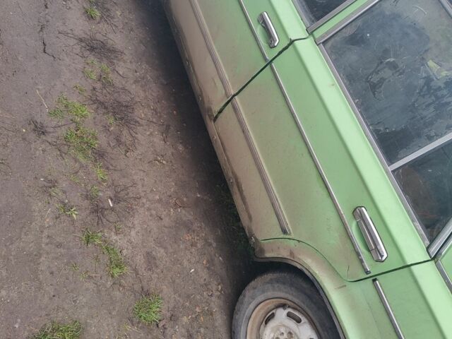Зеленый ВАЗ 2106, объемом двигателя 1.5 л и пробегом 1000 тыс. км за 567 $, фото 2 на Automoto.ua