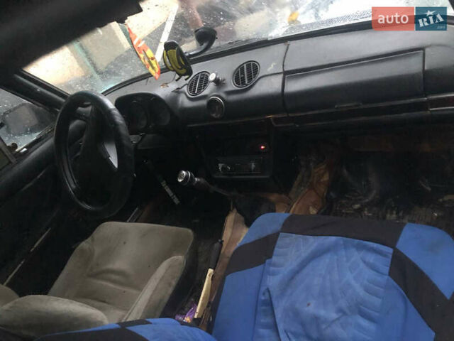 Зеленый ВАЗ 2106, объемом двигателя 1.6 л и пробегом 92 тыс. км за 650 $, фото 5 на Automoto.ua