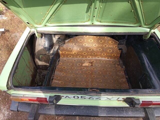 Зеленый ВАЗ 2106, объемом двигателя 1.3 л и пробегом 663 тыс. км за 300 $, фото 4 на Automoto.ua