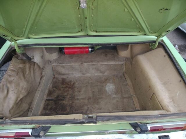 Зеленый ВАЗ 2106, объемом двигателя 0 л и пробегом 127 тыс. км за 596 $, фото 9 на Automoto.ua