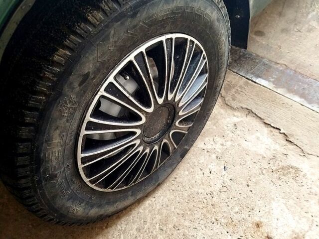 Зелений ВАЗ 2106, об'ємом двигуна 1.5 л та пробігом 200 тис. км за 800 $, фото 5 на Automoto.ua