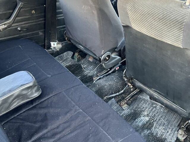 Зеленый ВАЗ 2106, объемом двигателя 1.3 л и пробегом 300 тыс. км за 594 $, фото 4 на Automoto.ua