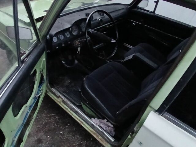 Зеленый ВАЗ 2106, объемом двигателя 0 л и пробегом 100 тыс. км за 291 $, фото 5 на Automoto.ua