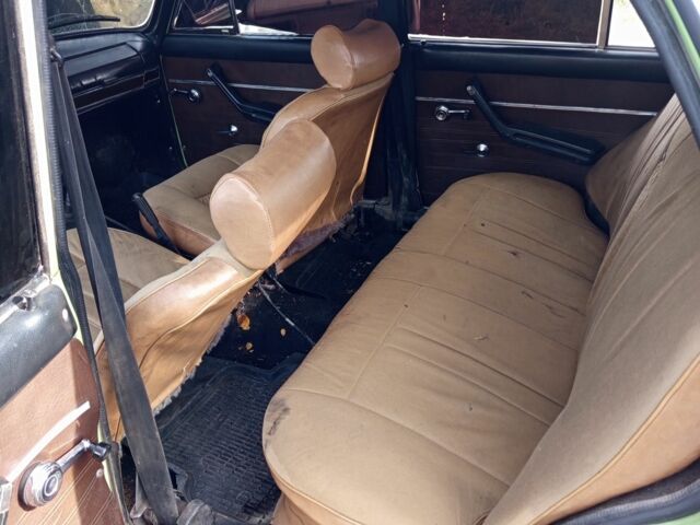 Зеленый ВАЗ 2106, объемом двигателя 1.3 л и пробегом 663 тыс. км за 300 $, фото 5 на Automoto.ua