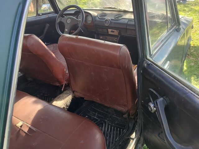 Зеленый ВАЗ 2106, объемом двигателя 0 л и пробегом 50 тыс. км за 404 $, фото 2 на Automoto.ua