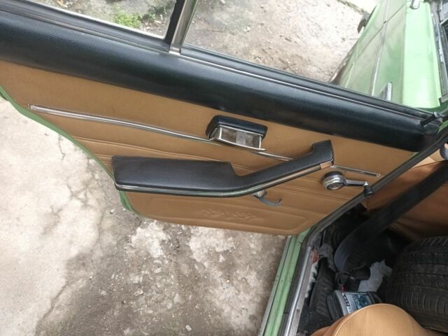 Зеленый ВАЗ 2106, объемом двигателя 0 л и пробегом 127 тыс. км за 596 $, фото 5 на Automoto.ua