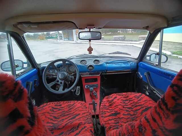 Зеленый ВАЗ 2106, объемом двигателя 1.6 л и пробегом 1000 тыс. км за 606 $, фото 5 на Automoto.ua