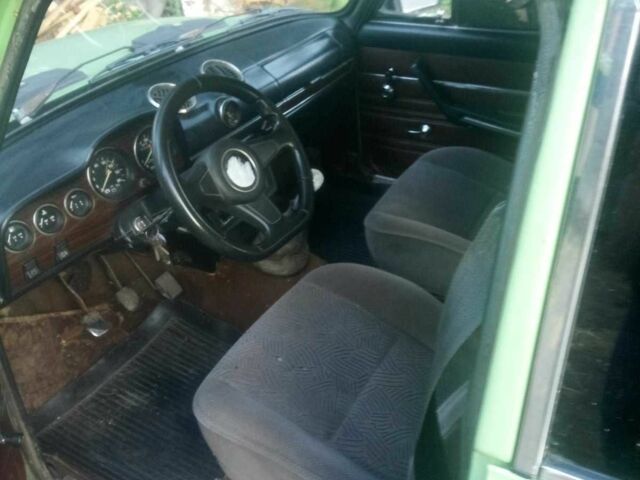 Зеленый ВАЗ 2106, объемом двигателя 0 л и пробегом 100 тыс. км за 596 $, фото 3 на Automoto.ua