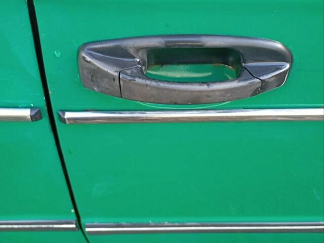 Зелений ВАЗ 2106, об'ємом двигуна 1.5 л та пробігом 100 тис. км за 1100 $, фото 5 на Automoto.ua